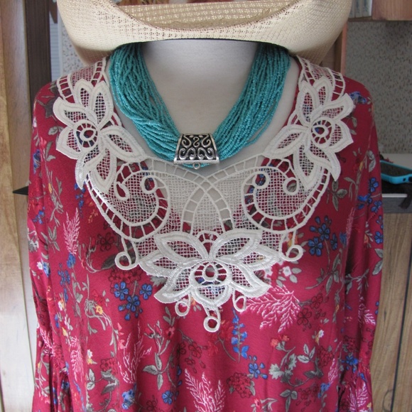 Rodeo Fox Cranberry Field Bell-Sleeve Tunic Bran - Picture 2 of 8